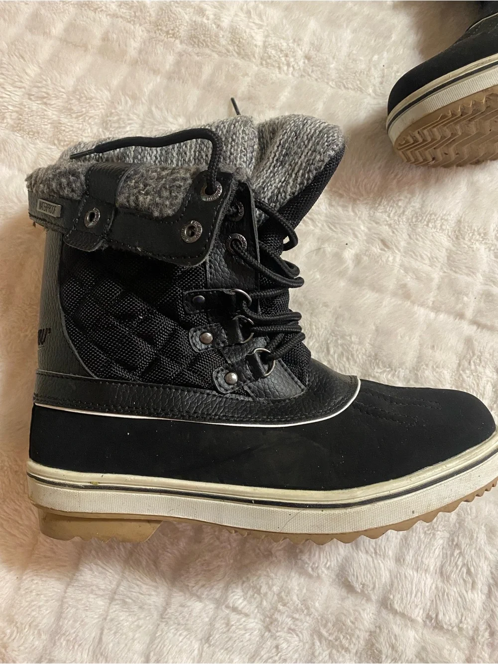 Khombu Black and Gray  Lace-Up Winter Boot